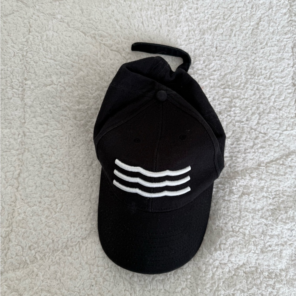 women’s wave hat